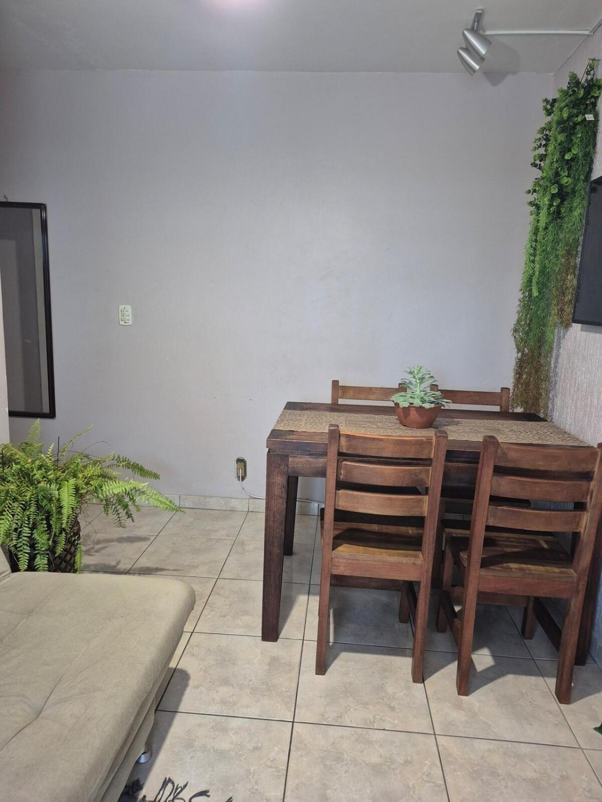 Com Varanda Ampla, Garagem Rotativa, A Poucos Metro Da * Balneario Camboriu
