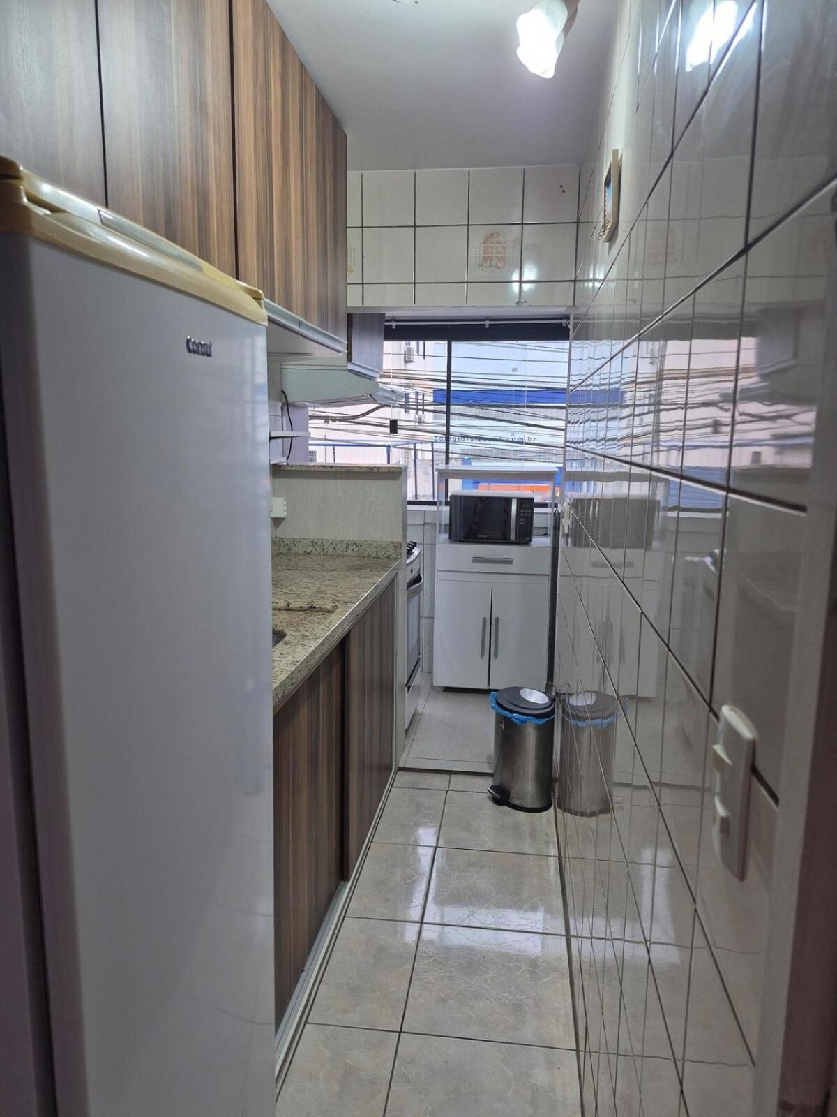 Com Varanda Ampla, Garagem Rotativa, A Poucos Metro Da Balneario Camboriu