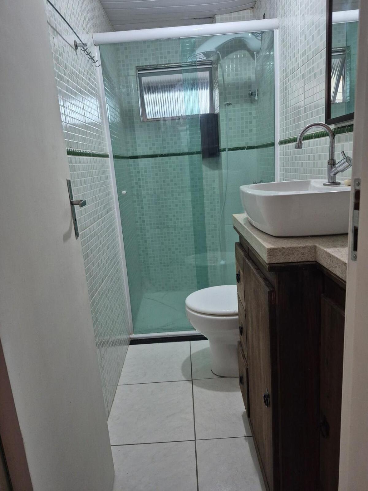 Apartamento Com Varanda Ampla, Garagem Rotativa, A Poucos Metro Da